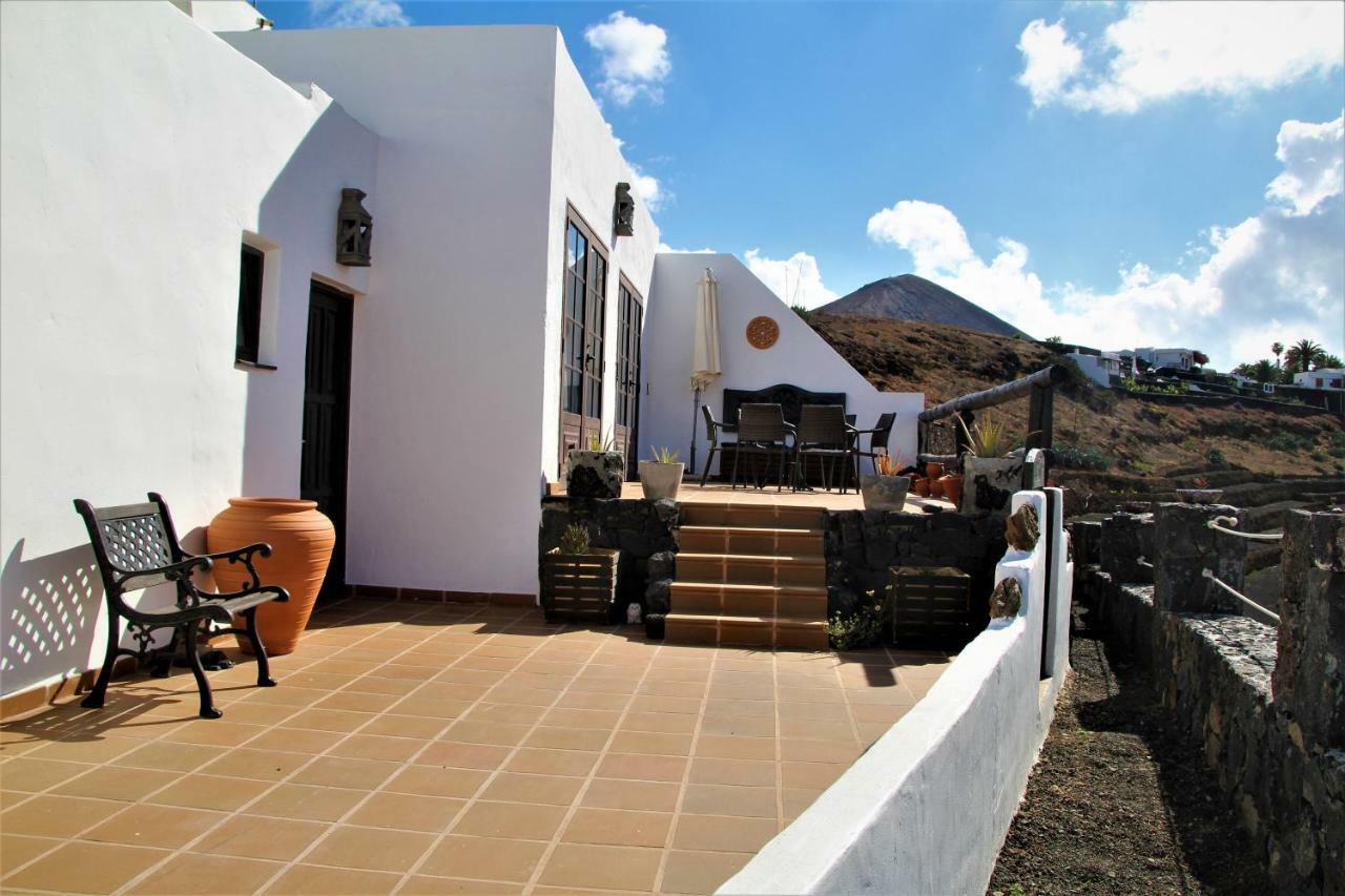 Casa Caldera Guiguan Villa Tinajo Bagian luar foto