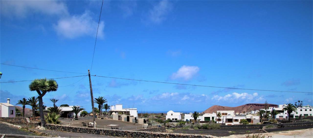 Casa Caldera Guiguan Villa Tinajo Bagian luar foto